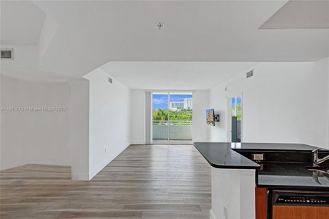 2775 NE 187th St 202 Aventura FL 33180