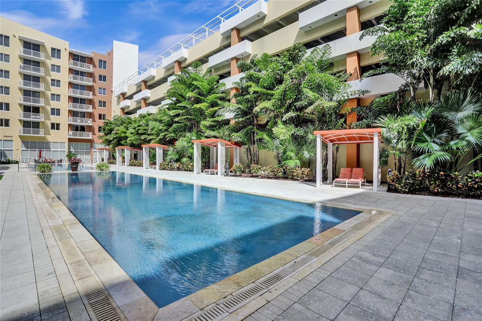 VENTURE AT AVENTURA WEST - Residential