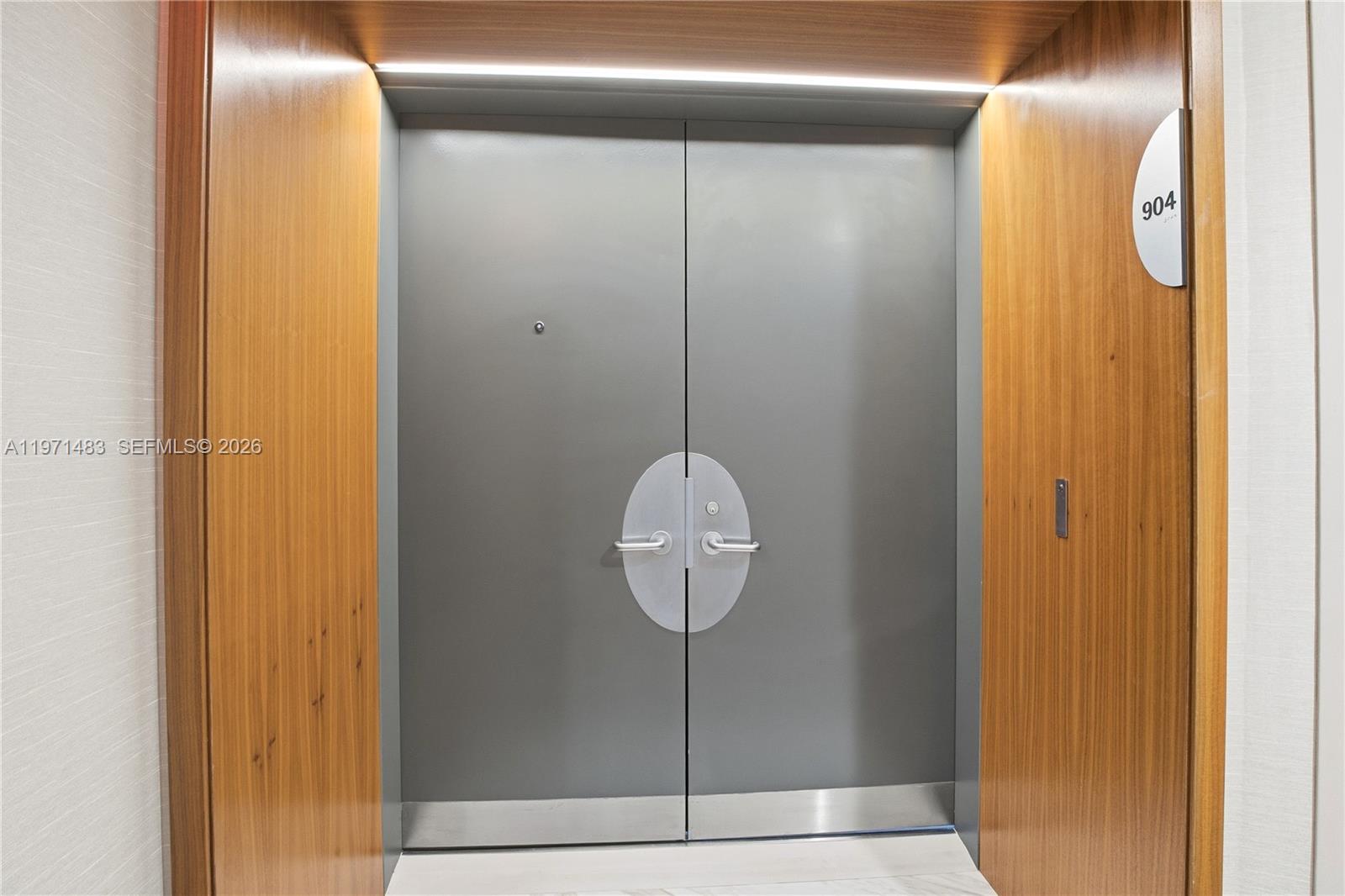 2127 Brickell Avenue 904