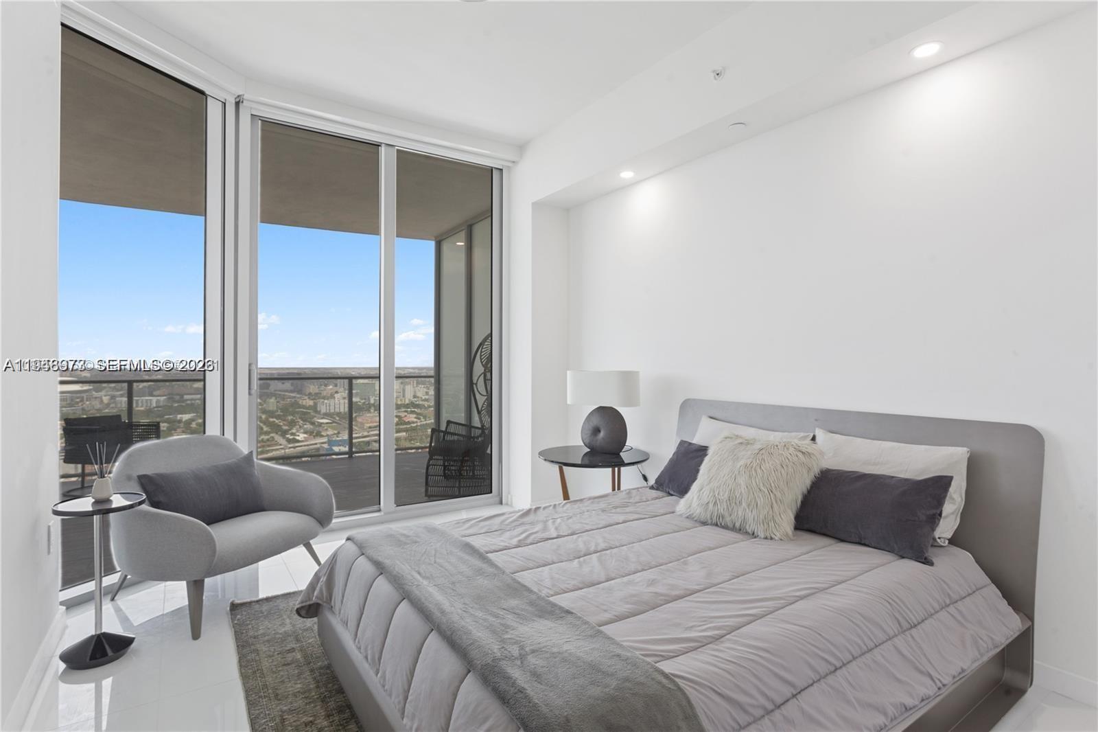 PARAMOUNT MIAMI WORLDCENT - Residential