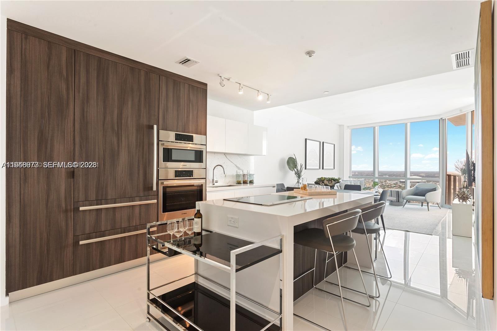 PARAMOUNT MIAMI WORLDCENT - Residential