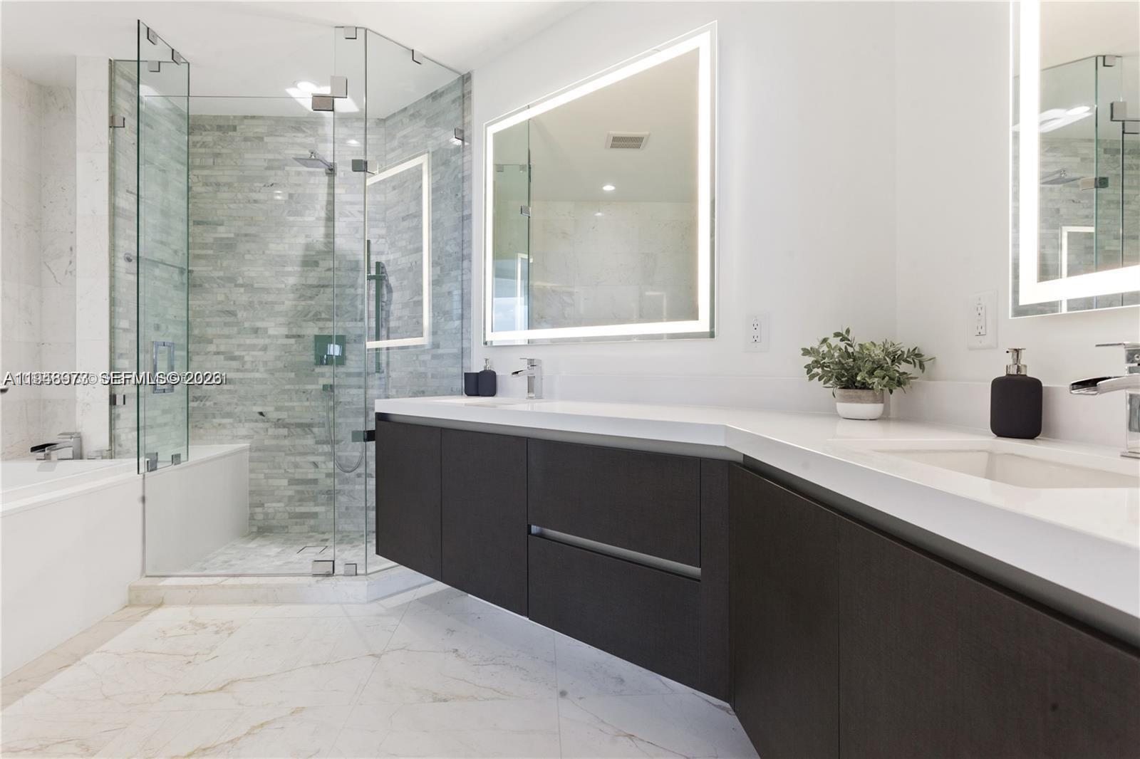 PARAMOUNT MIAMI WORLDCENT - Residential