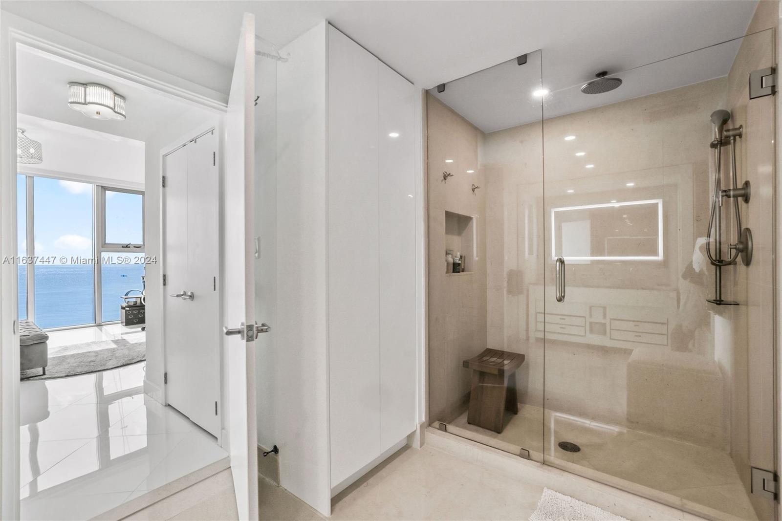 NORTH CARILLON BEACH COND - Residential