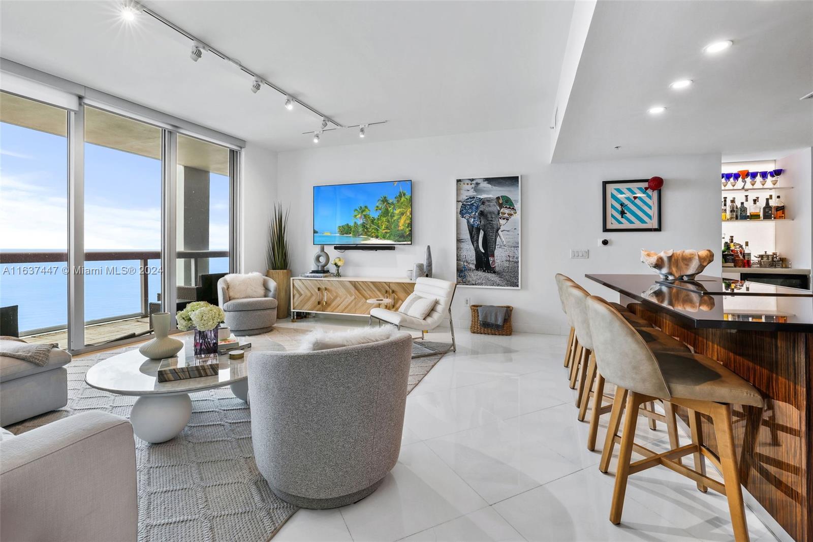 6899 Collins Ave 801