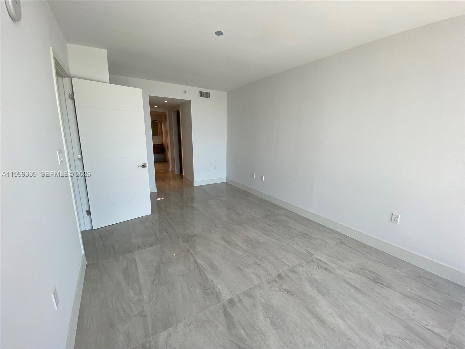 BAY HARBOUR ISLAND - Residential