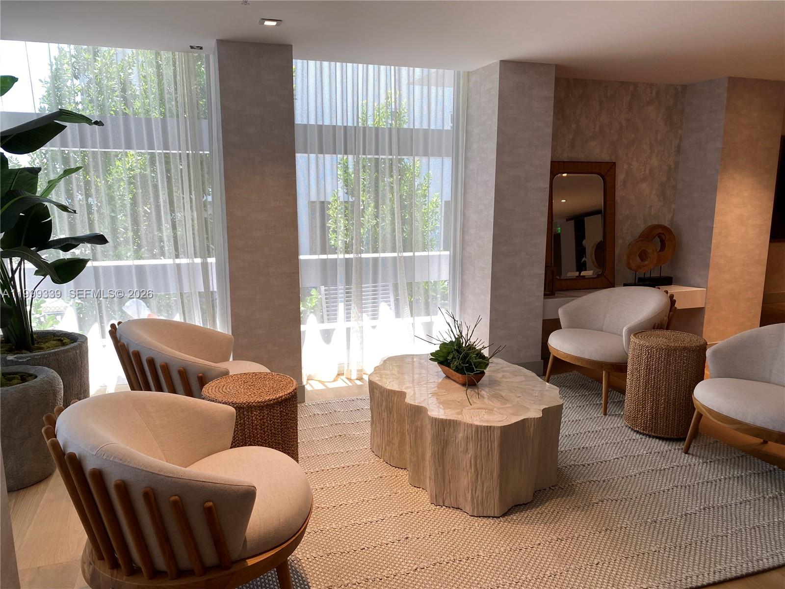 BAY HARBOUR ISLAND - Residential