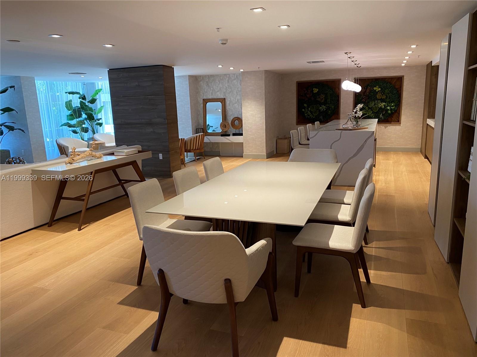 BAY HARBOUR ISLAND - Residential