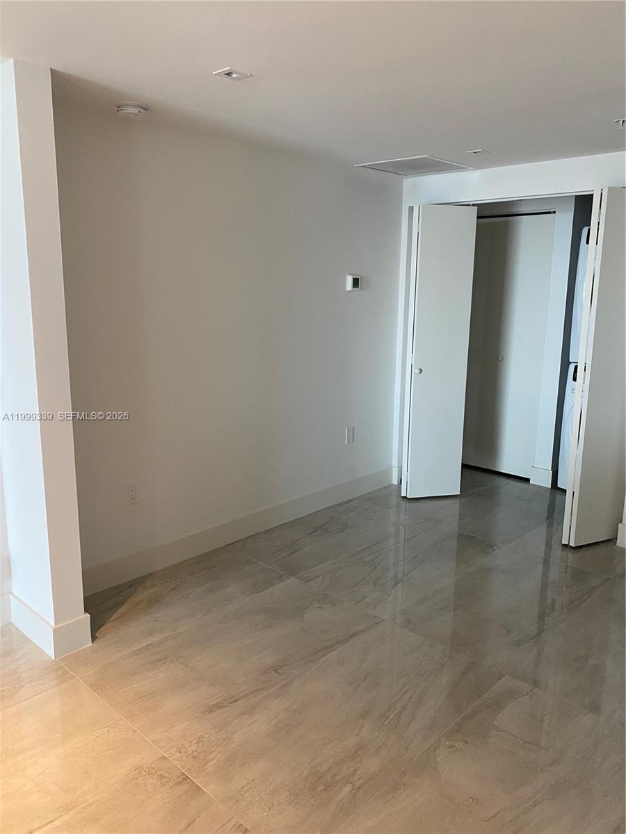 BAY HARBOUR ISLAND - Residential