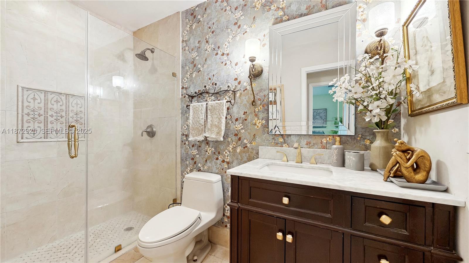 VENEZIA HOMES ESTATES IST - Residential