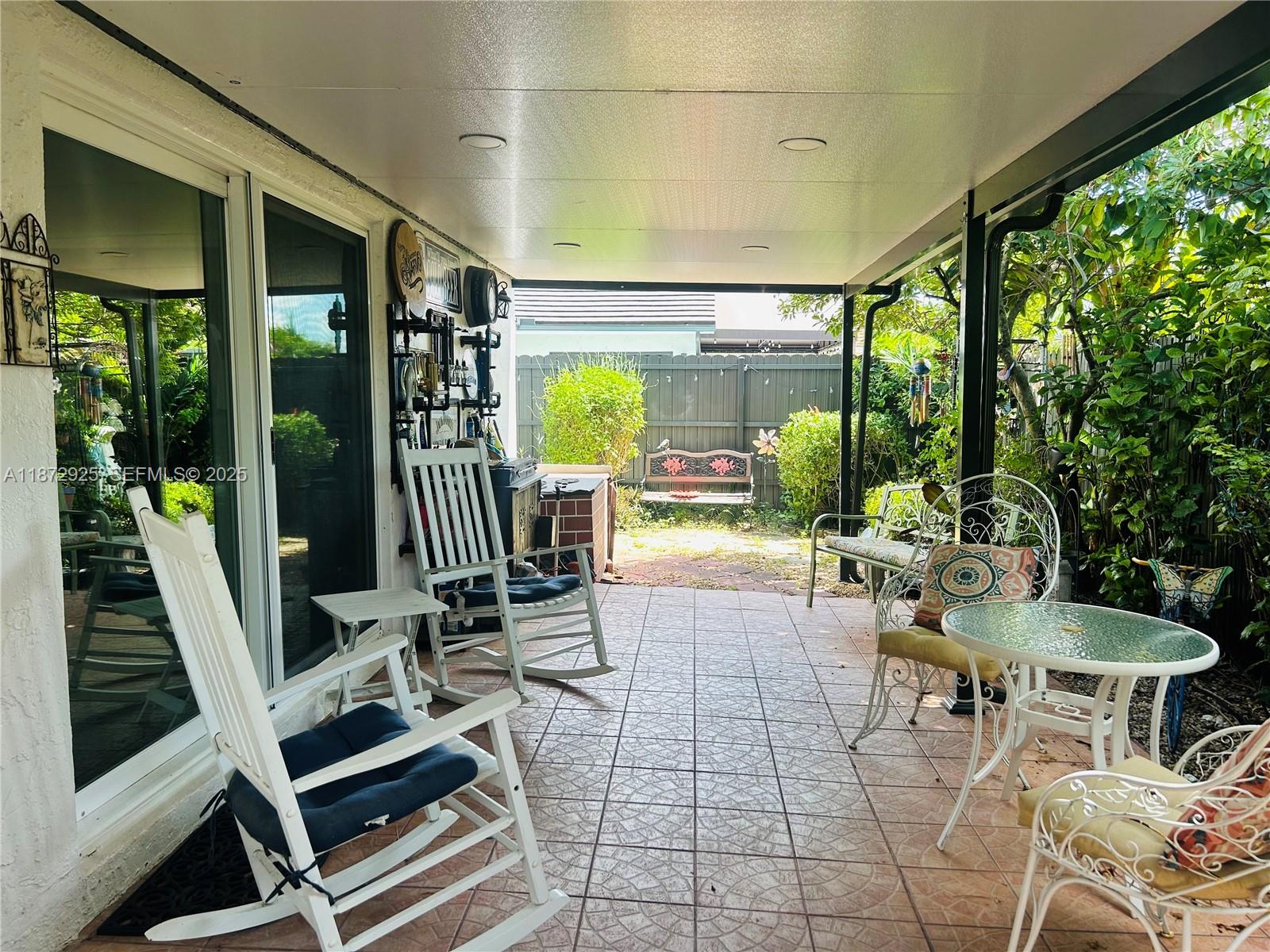 VENEZIA HOMES ESTATES IST - Residential