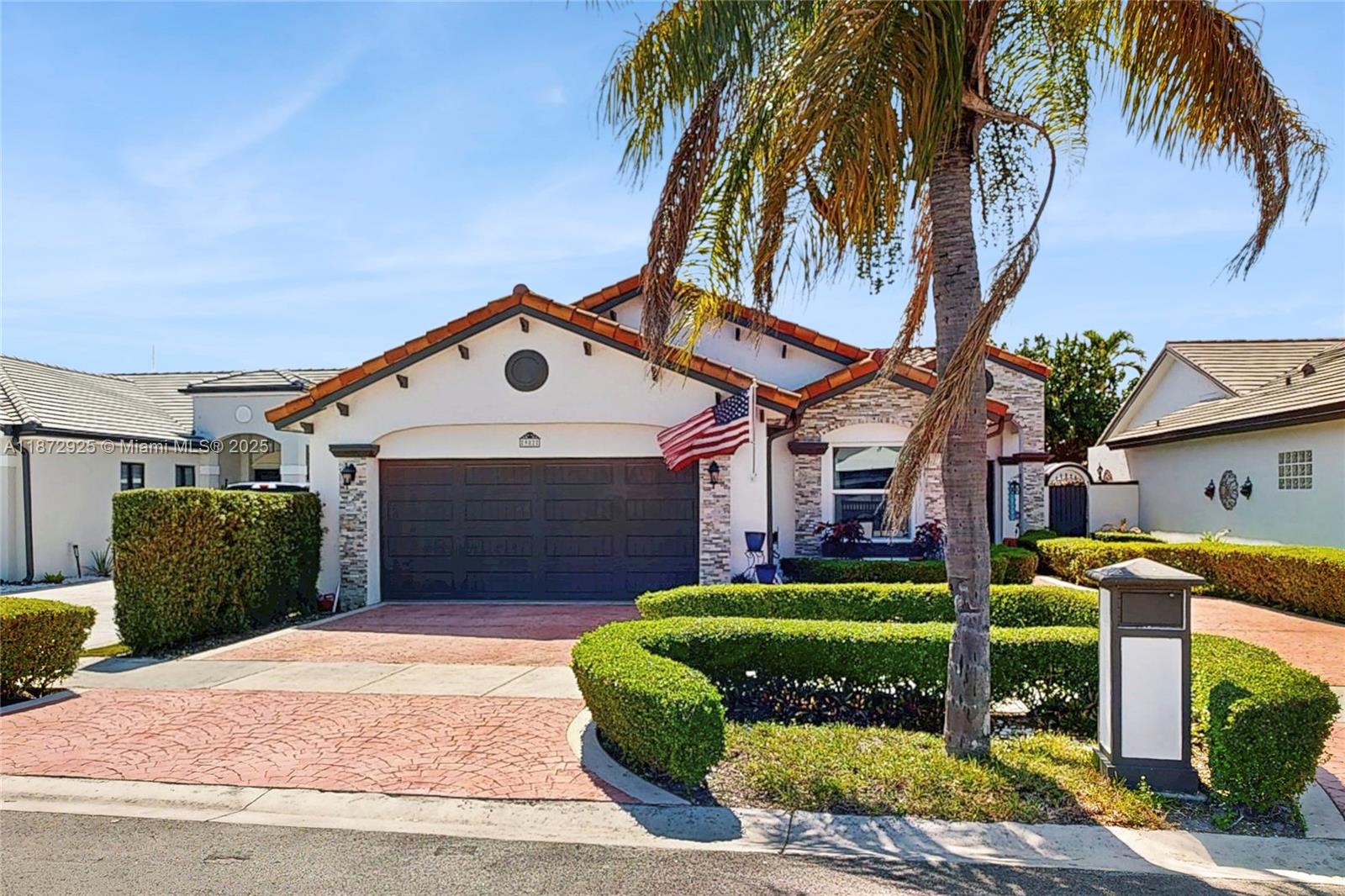 VENEZIA HOMES ESTATES IST - Residential