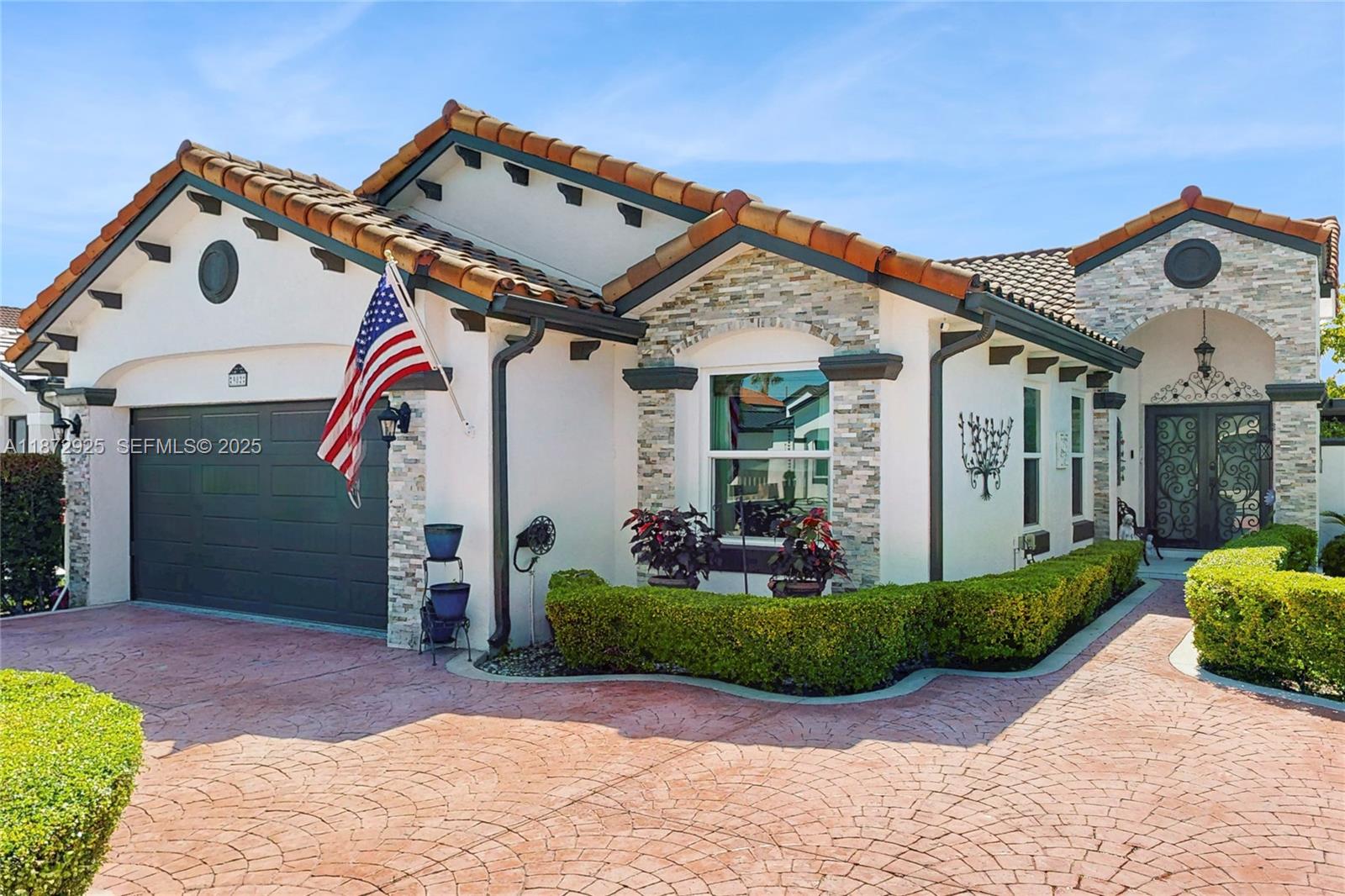 VENEZIA HOMES ESTATES IST - Residential