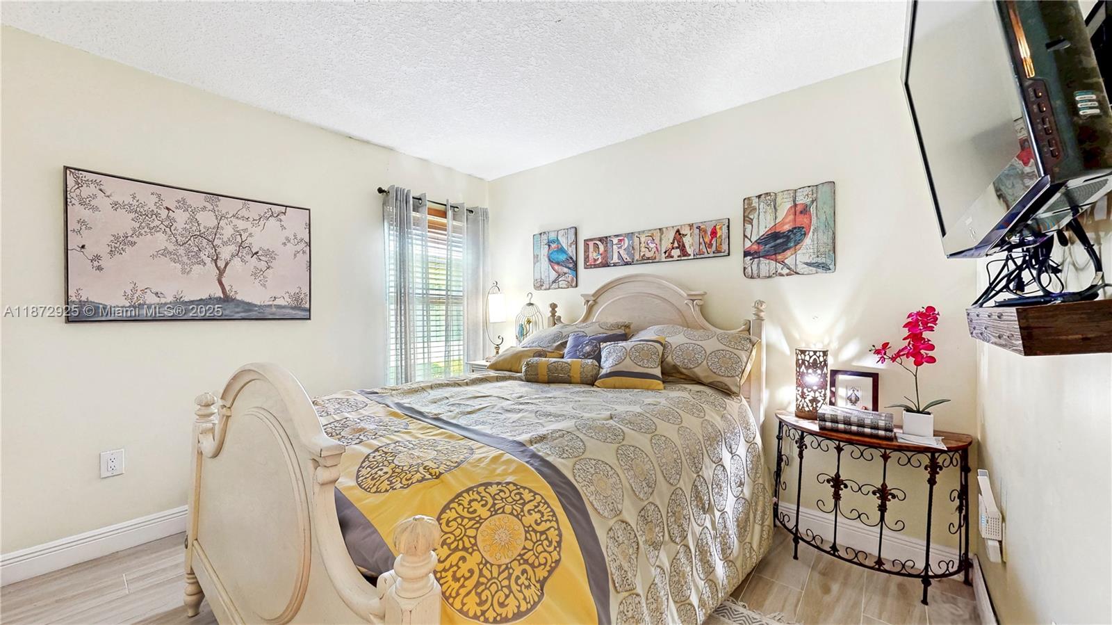 VENEZIA HOMES ESTATES IST - Residential