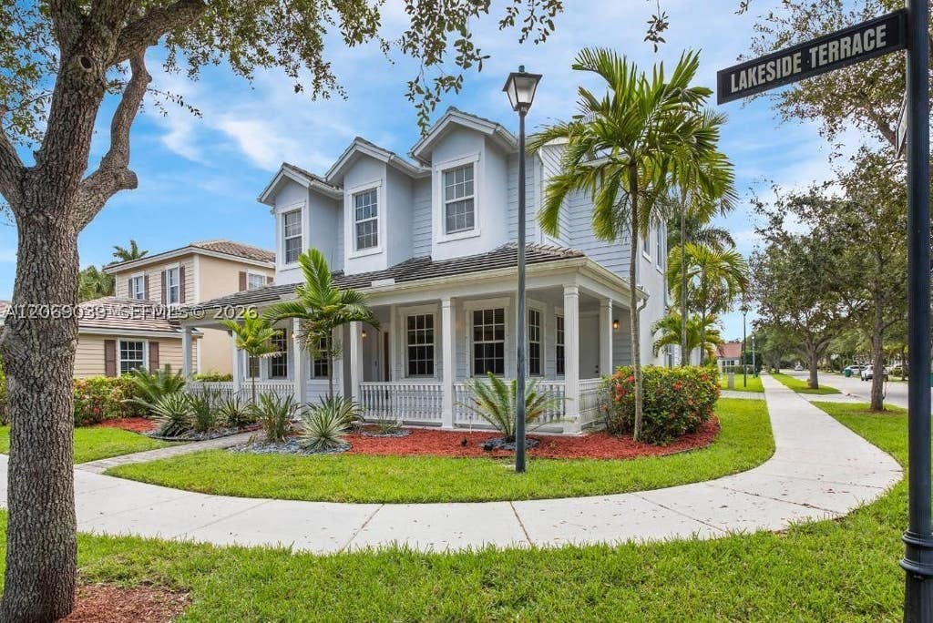 Photo of 4762 Lakeside Ter, Davie, FL 33314 (MLS # A12069039)