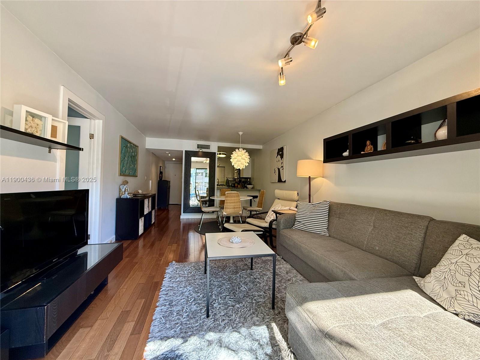 LINCOLN WEST GARDENS COND - Residential Lease