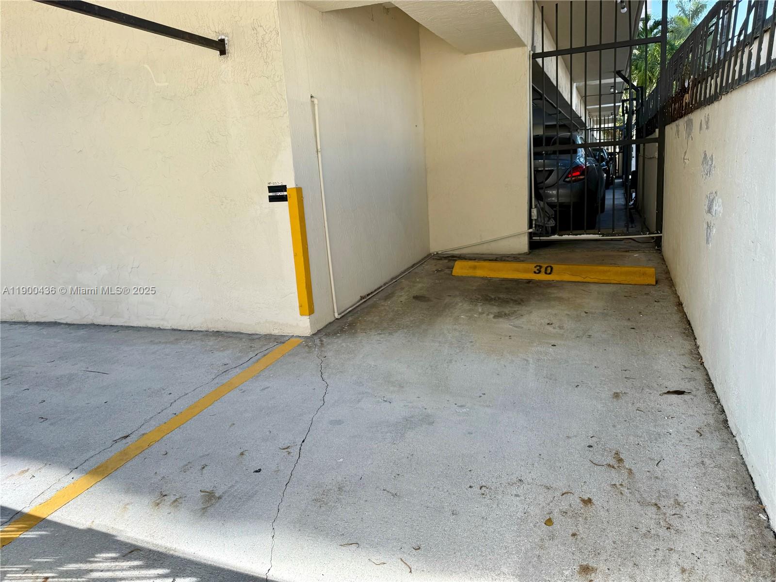 LINCOLN WEST GARDENS COND - Residential Lease