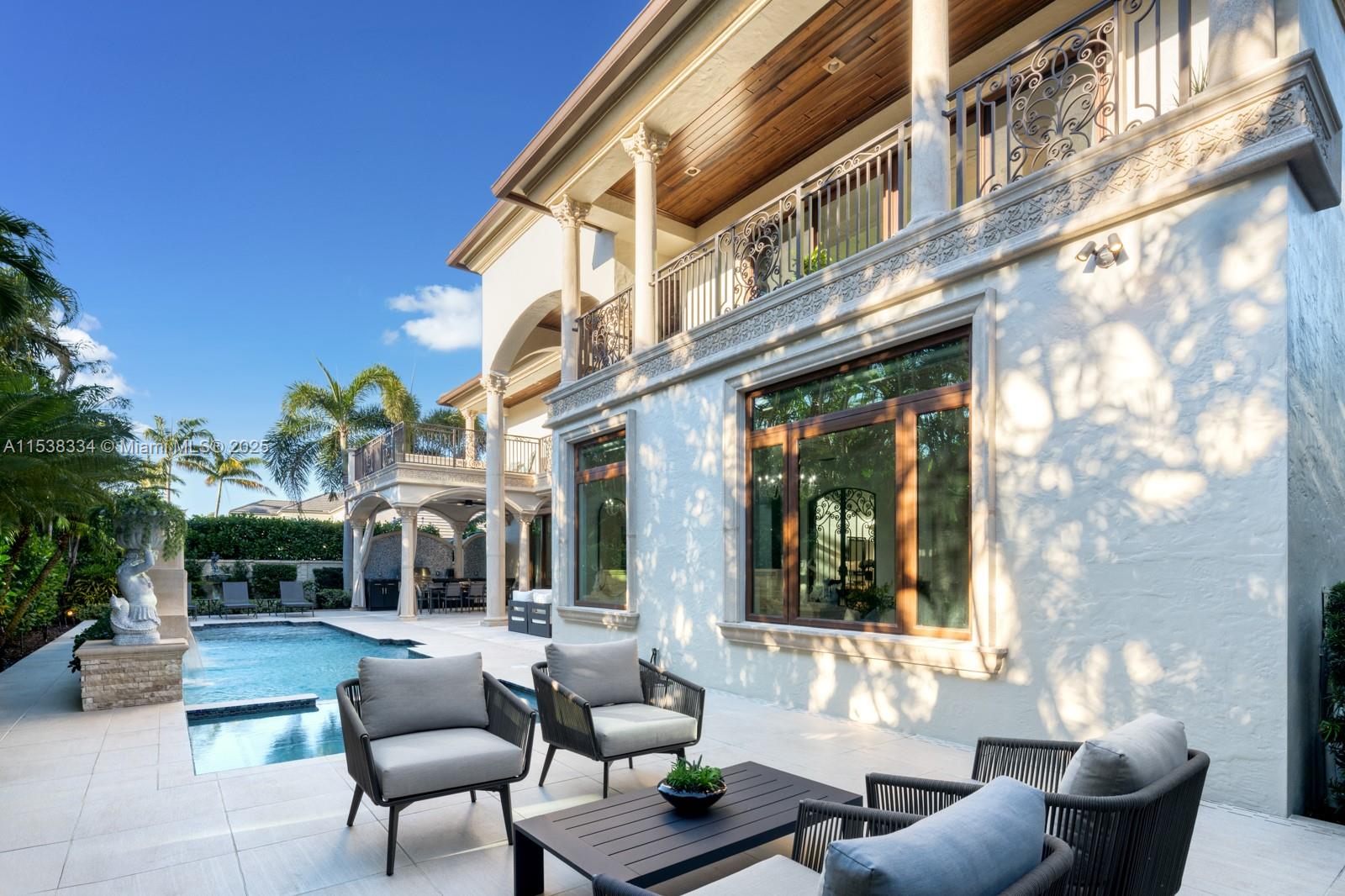 ROYAL PALM YACHT & COUNTR - Residential