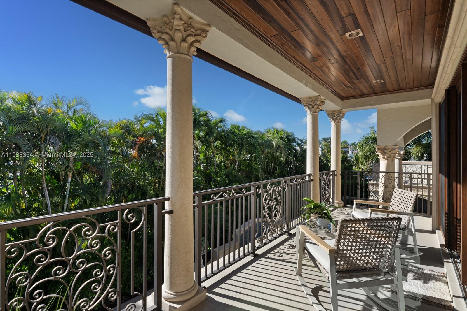 ROYAL PALM YACHT & COUNTR - Residential