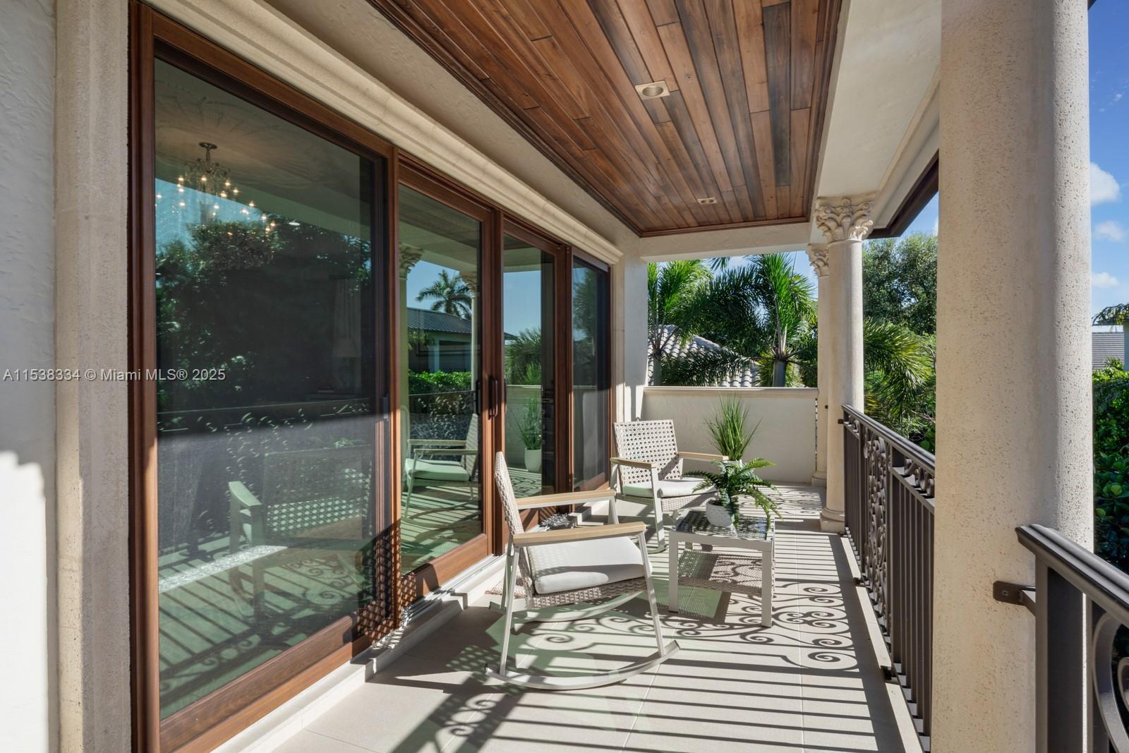 ROYAL PALM YACHT & COUNTR - Residential