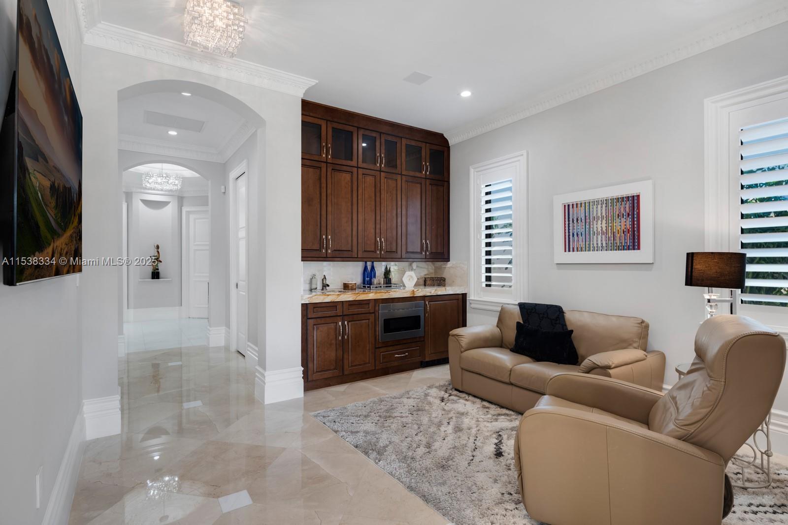 ROYAL PALM YACHT & COUNTR - Residential