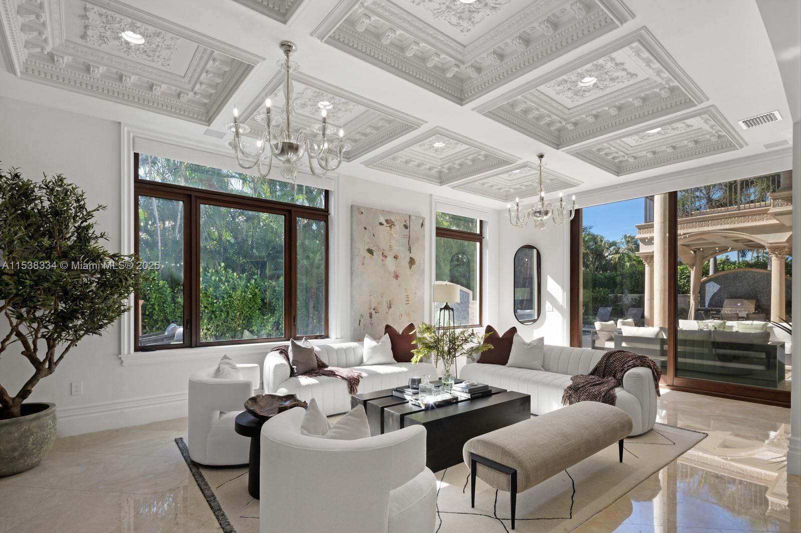ROYAL PALM YACHT & COUNTR - Residential