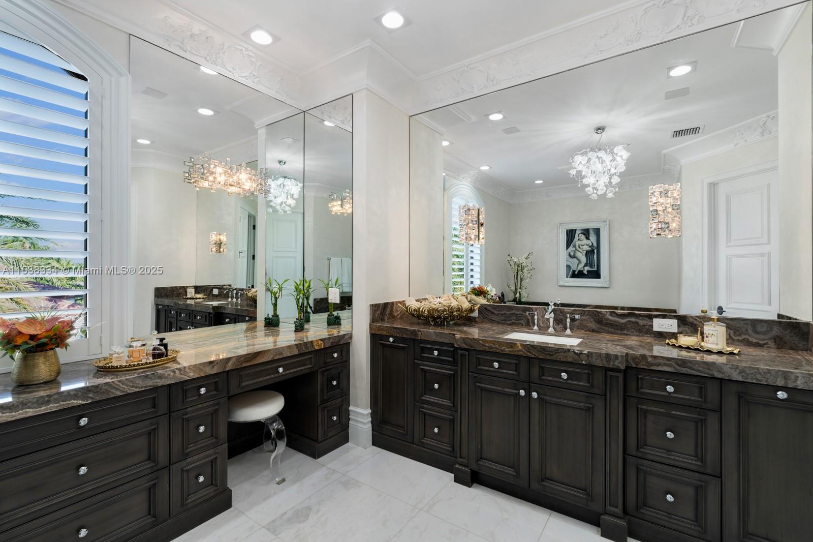 ROYAL PALM YACHT & COUNTR - Residential