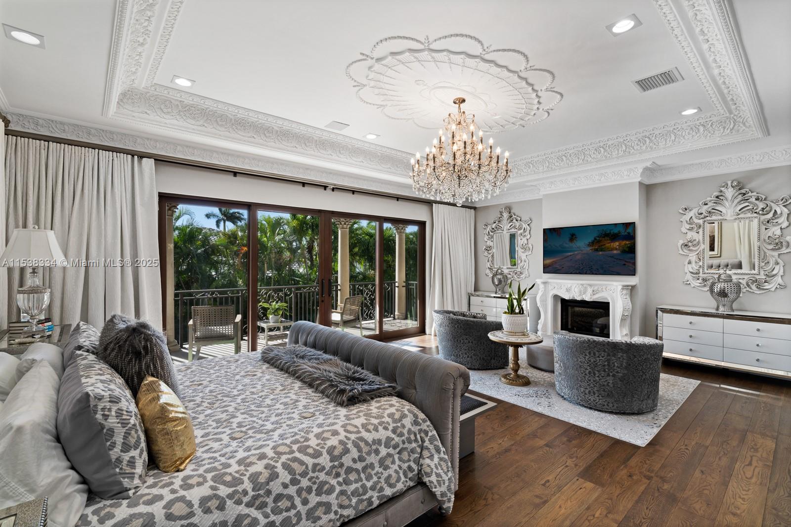 ROYAL PALM YACHT & COUNTR - Residential