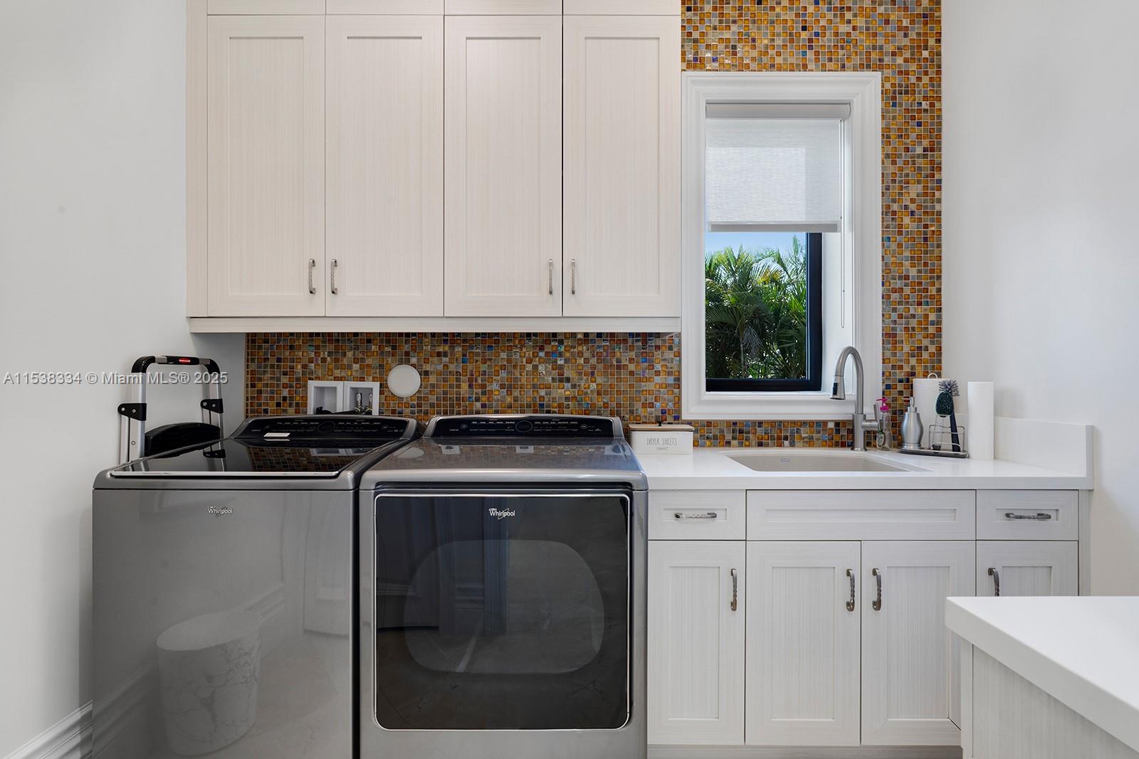 ROYAL PALM YACHT & COUNTR - Residential