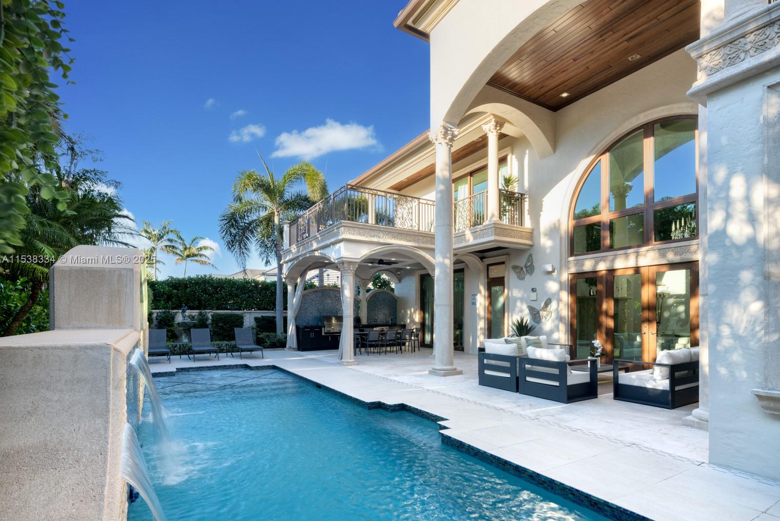 ROYAL PALM YACHT & COUNTR - Residential