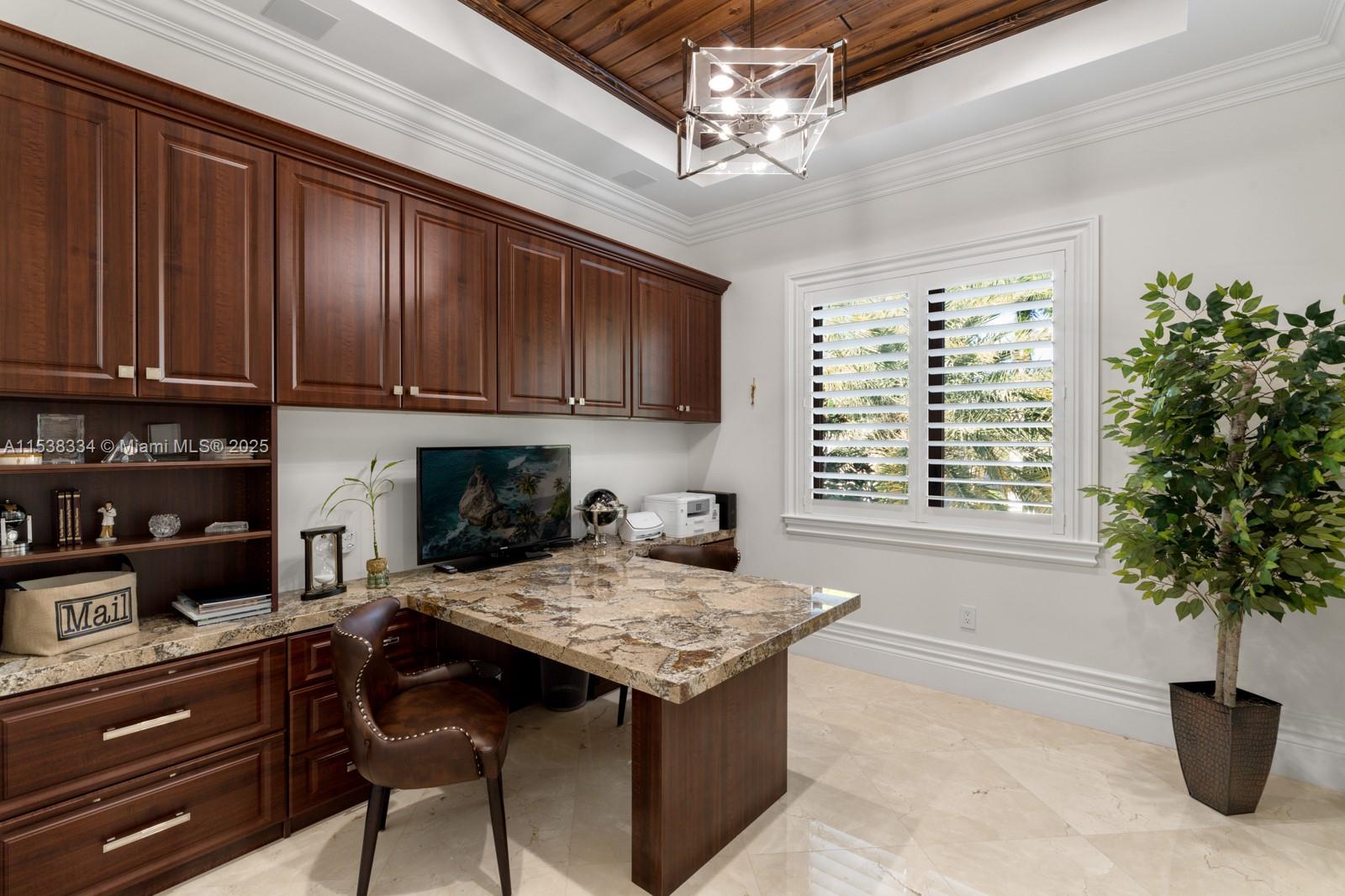 ROYAL PALM YACHT & COUNTR - Residential