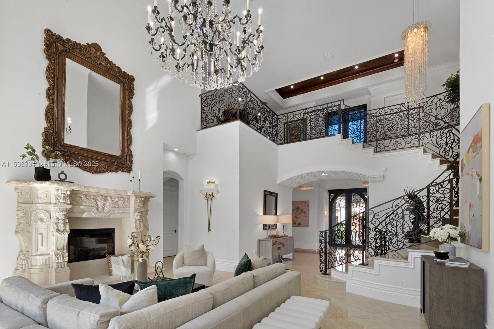 ROYAL PALM YACHT & COUNTR - Residential