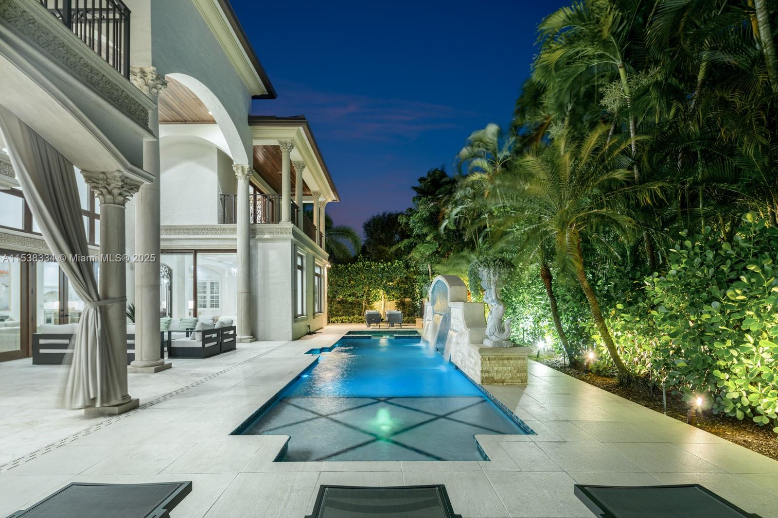 ROYAL PALM YACHT & COUNTR - Residential