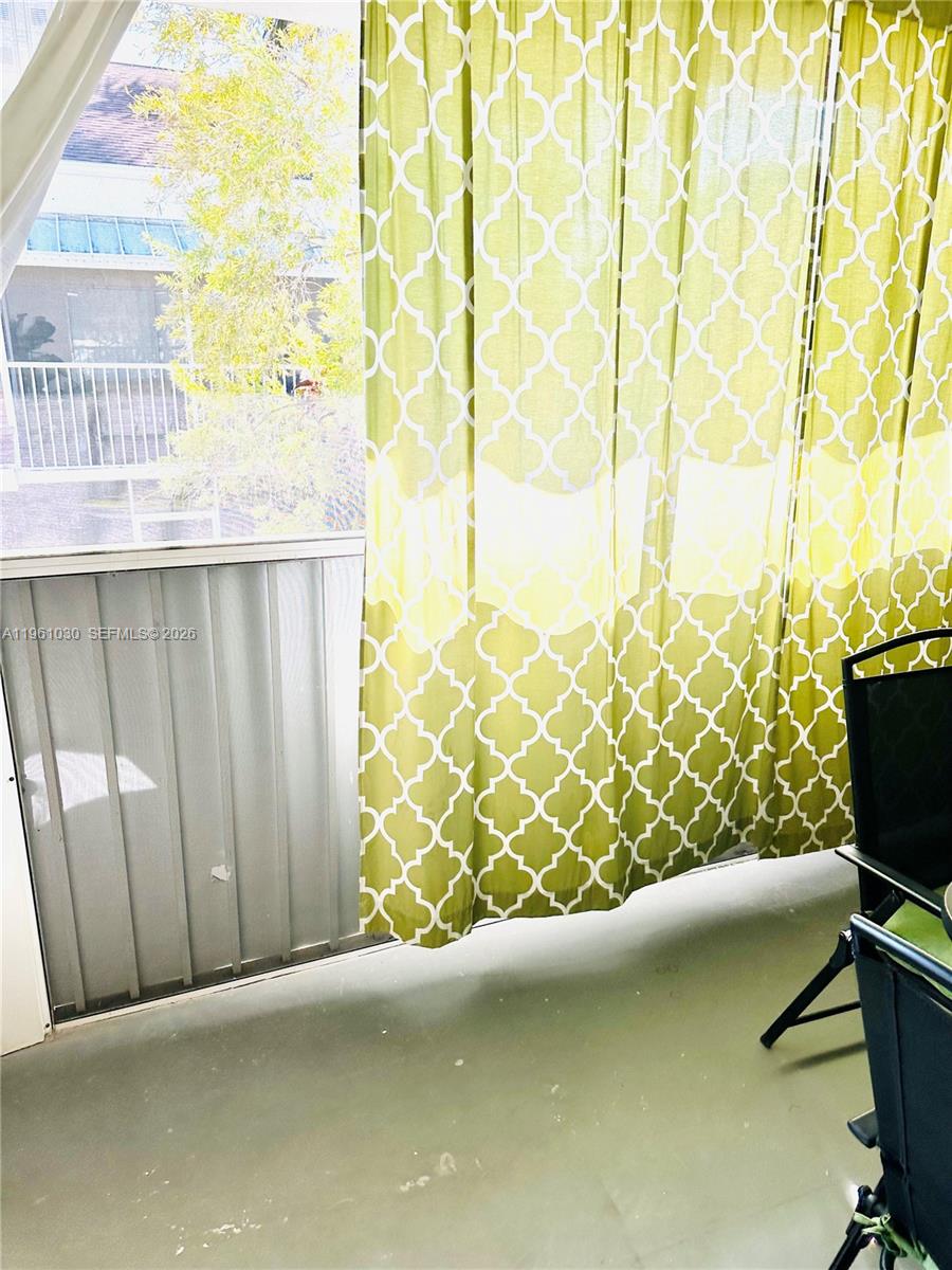 KEYS GATE CONDO NO SIX - Residential