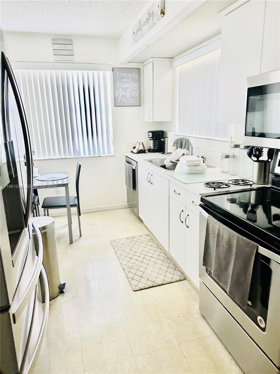 KEYS GATE CONDO NO SIX - Residential