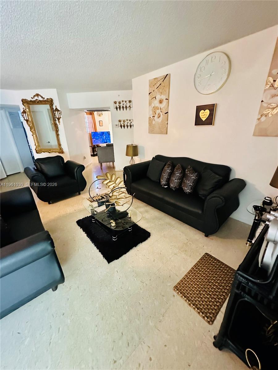 KEYS GATE CONDO NO SIX - Residential