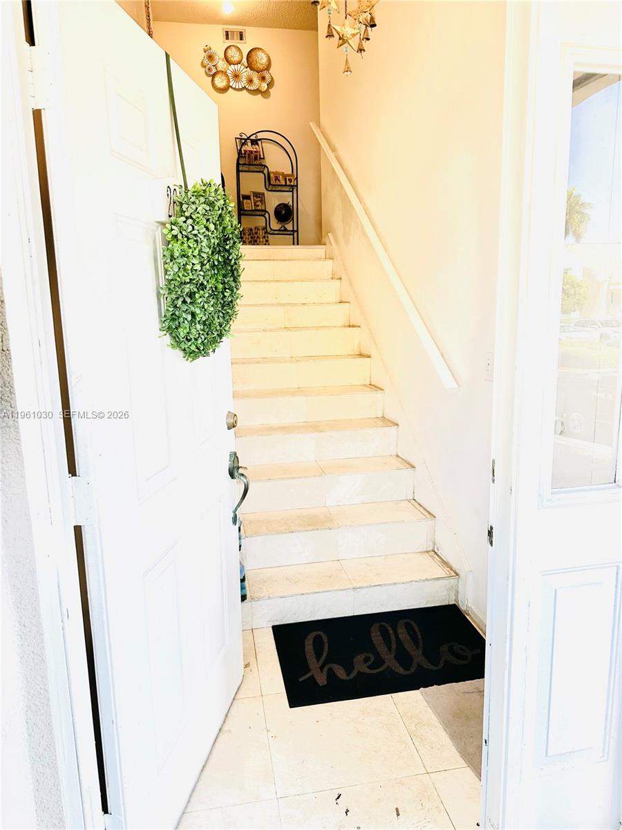 KEYS GATE CONDO NO SIX - Residential