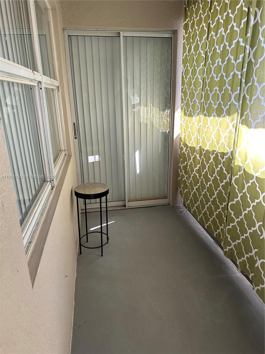 KEYS GATE CONDO NO SIX - Residential