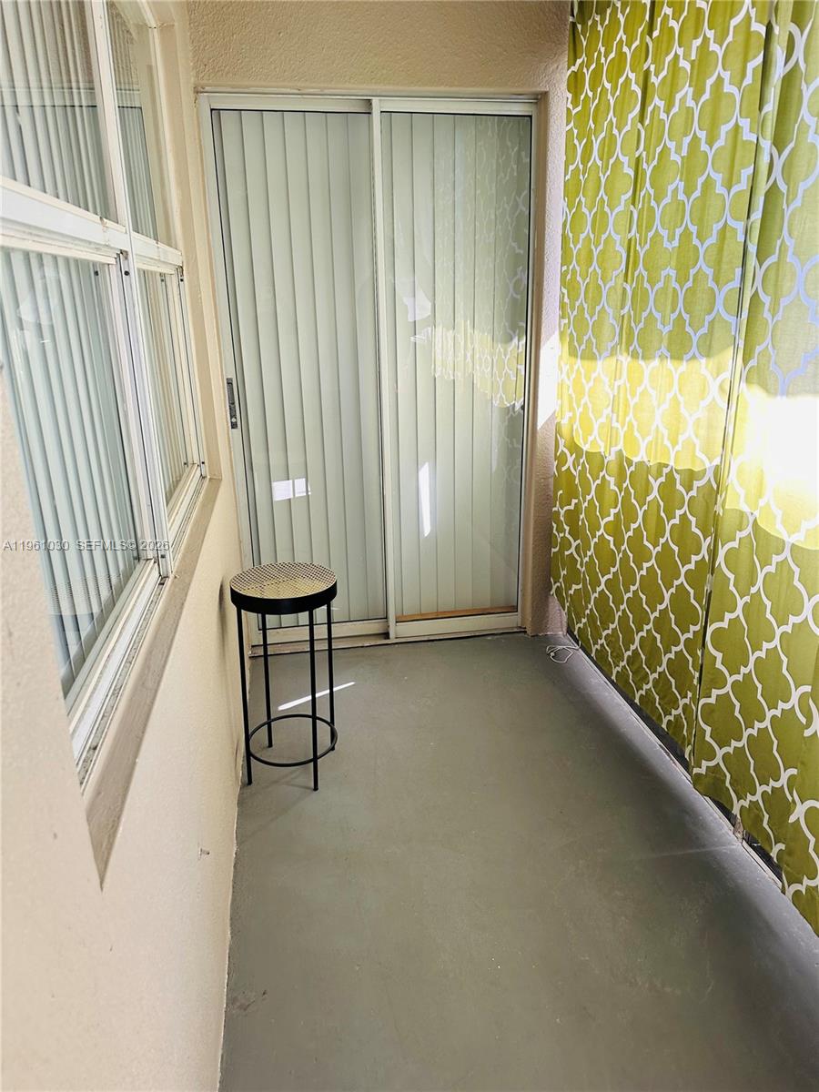 KEYS GATE CONDO NO SIX - Residential