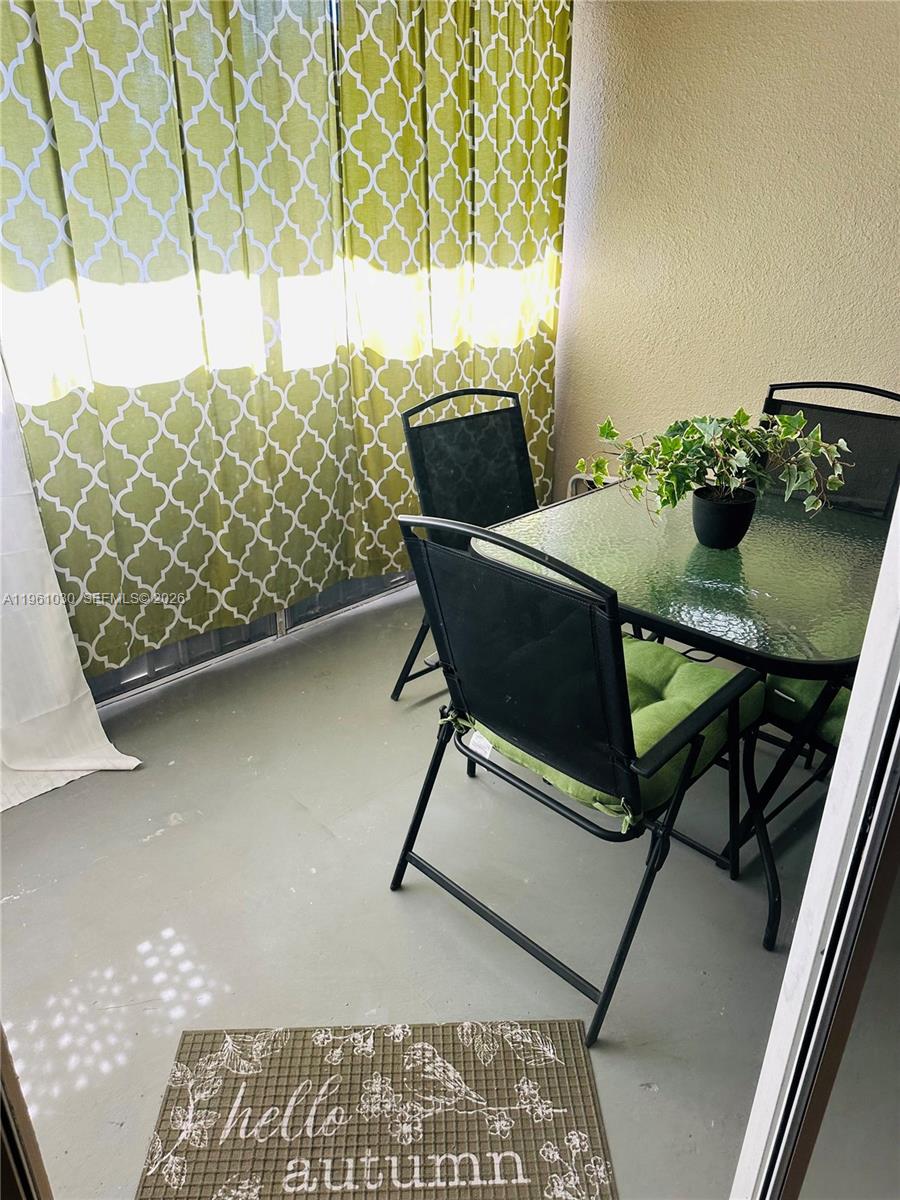 KEYS GATE CONDO NO SIX - Residential