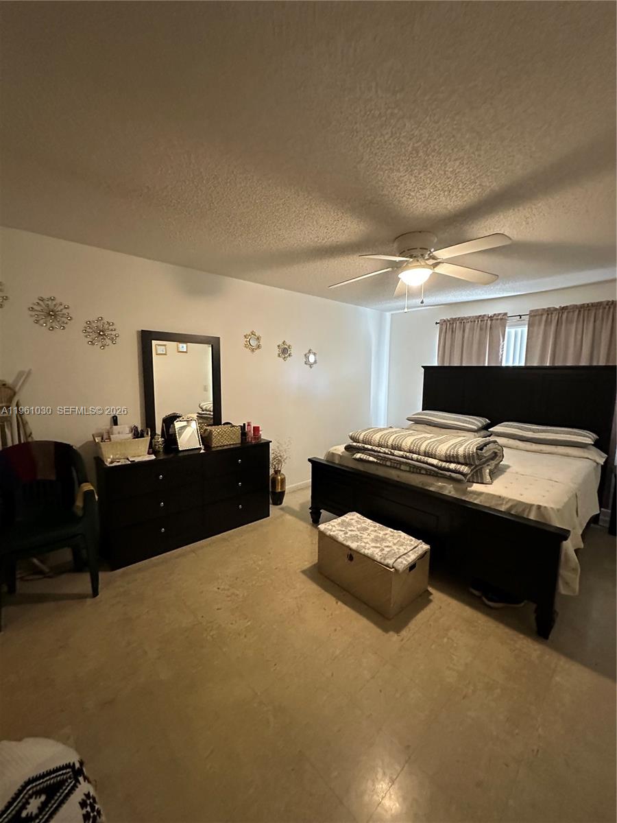 KEYS GATE CONDO NO SIX - Residential