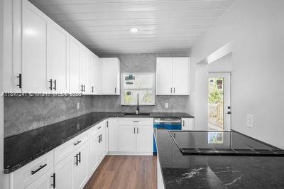 8477 SE Begonia Way, Hobe Sound, FL, 33455/$339,900 3 8477 SE Begonia Way
