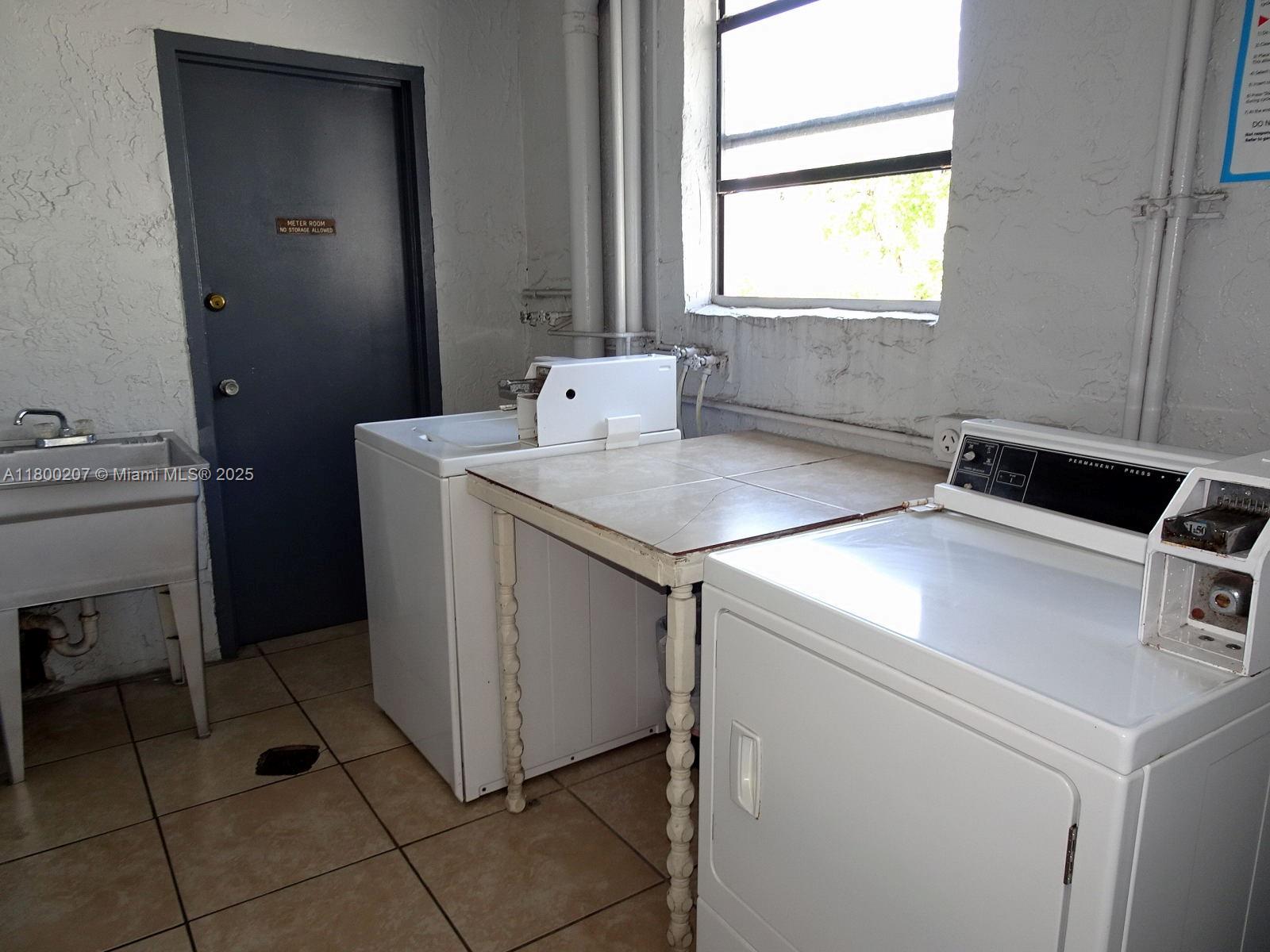 BROOKVIEW CONDO - Residential