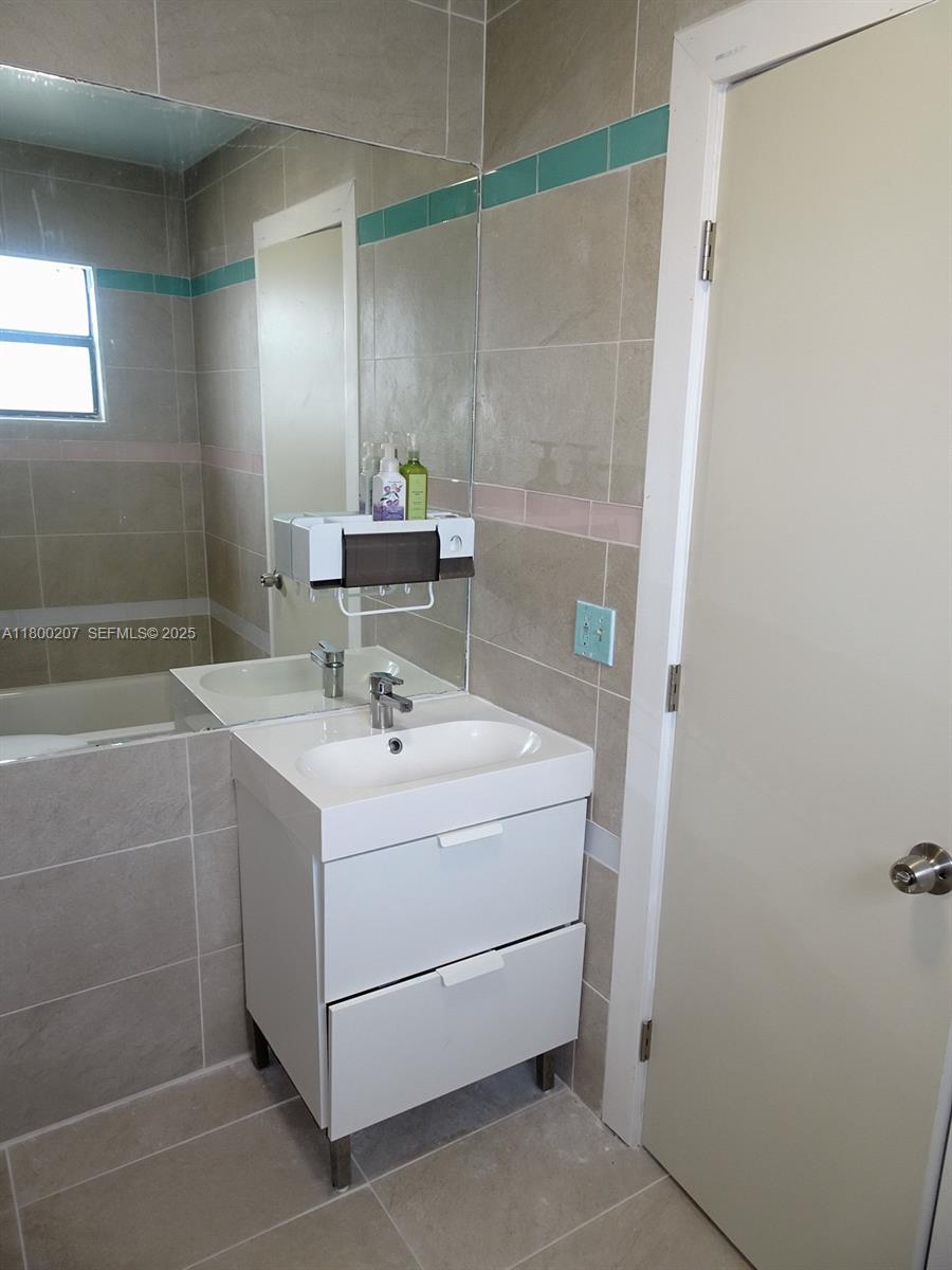 BROOKVIEW CONDO - Residential