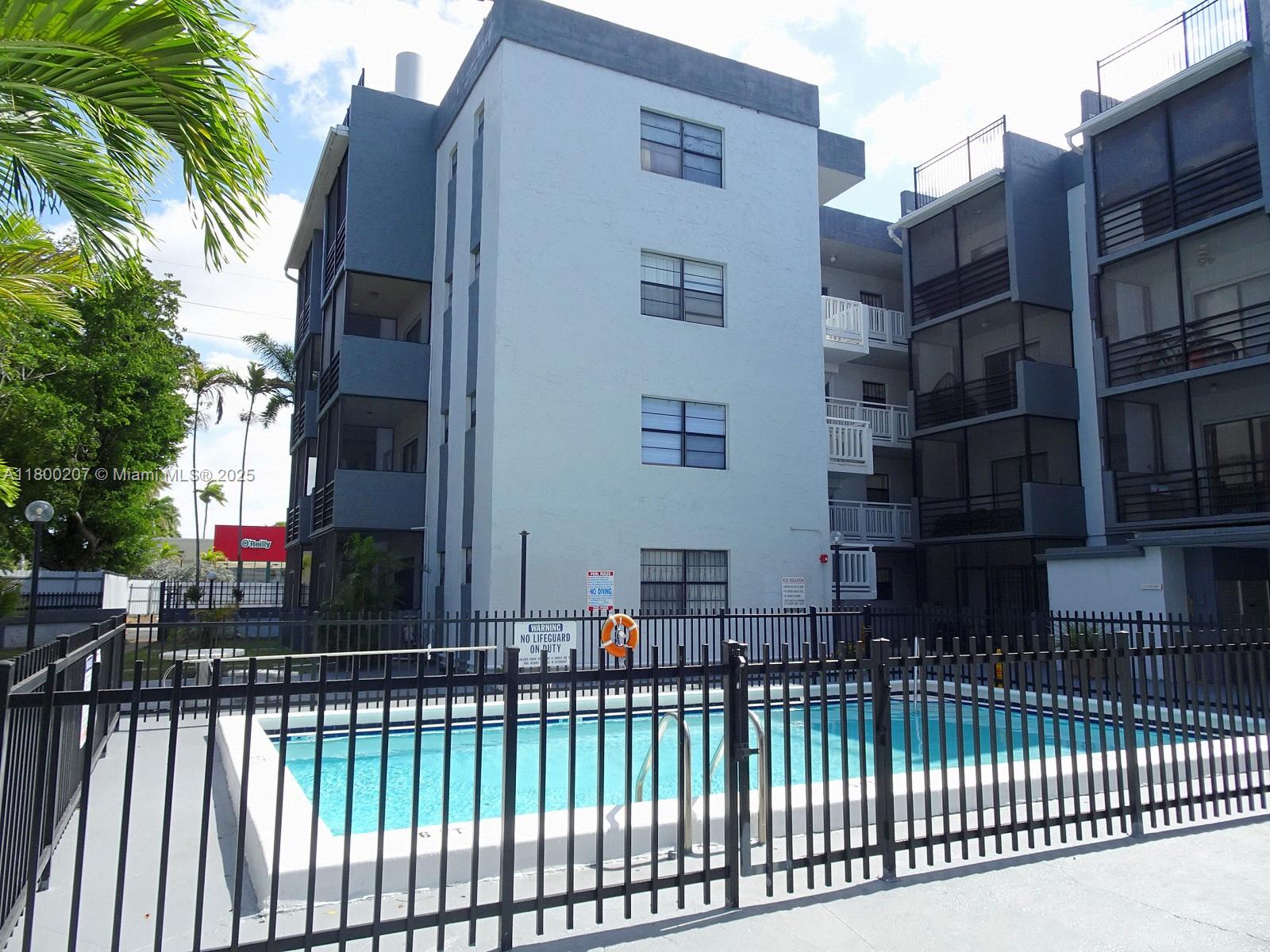 13500 Ne 3rd Ct 217, North Miami, Miami-Dade County, Florida - 1 Bedrooms  
2 Bathrooms - 