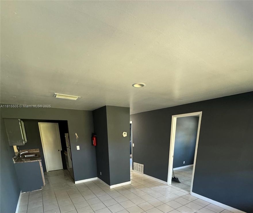 GREAT INVESTMENT OPPORTUNITY. This property is centrally located to major highways, public transportation, and schools. Best of all close to the famous Fort Lauderdale Beach.