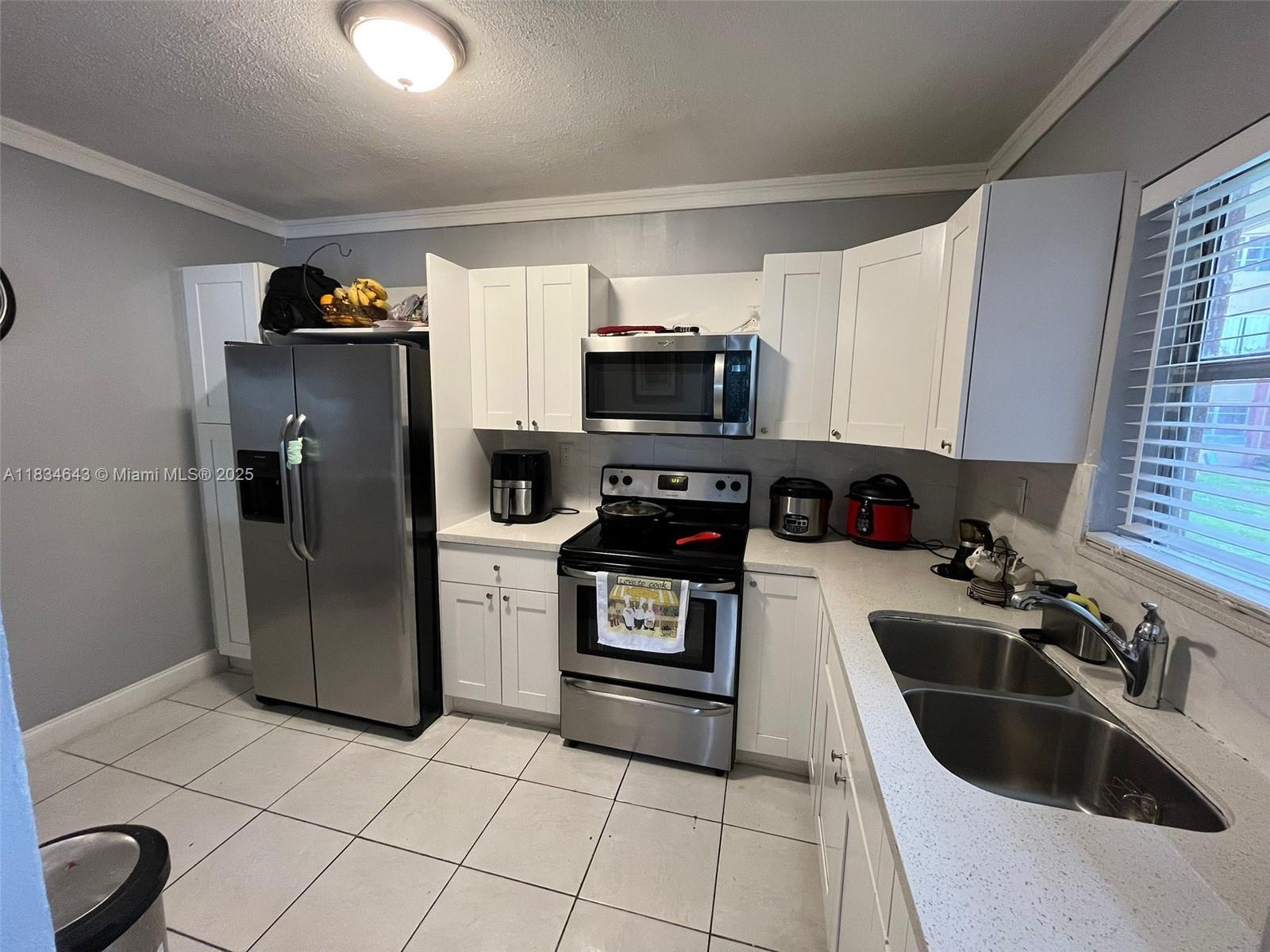 13715 Kendale Lakes Cir A-116