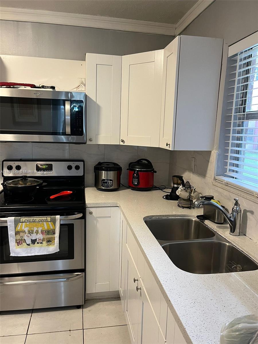 13715 Kendale Lakes Cir A-116