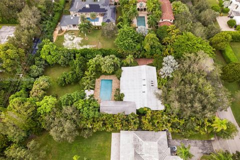 A home in Pinecrest