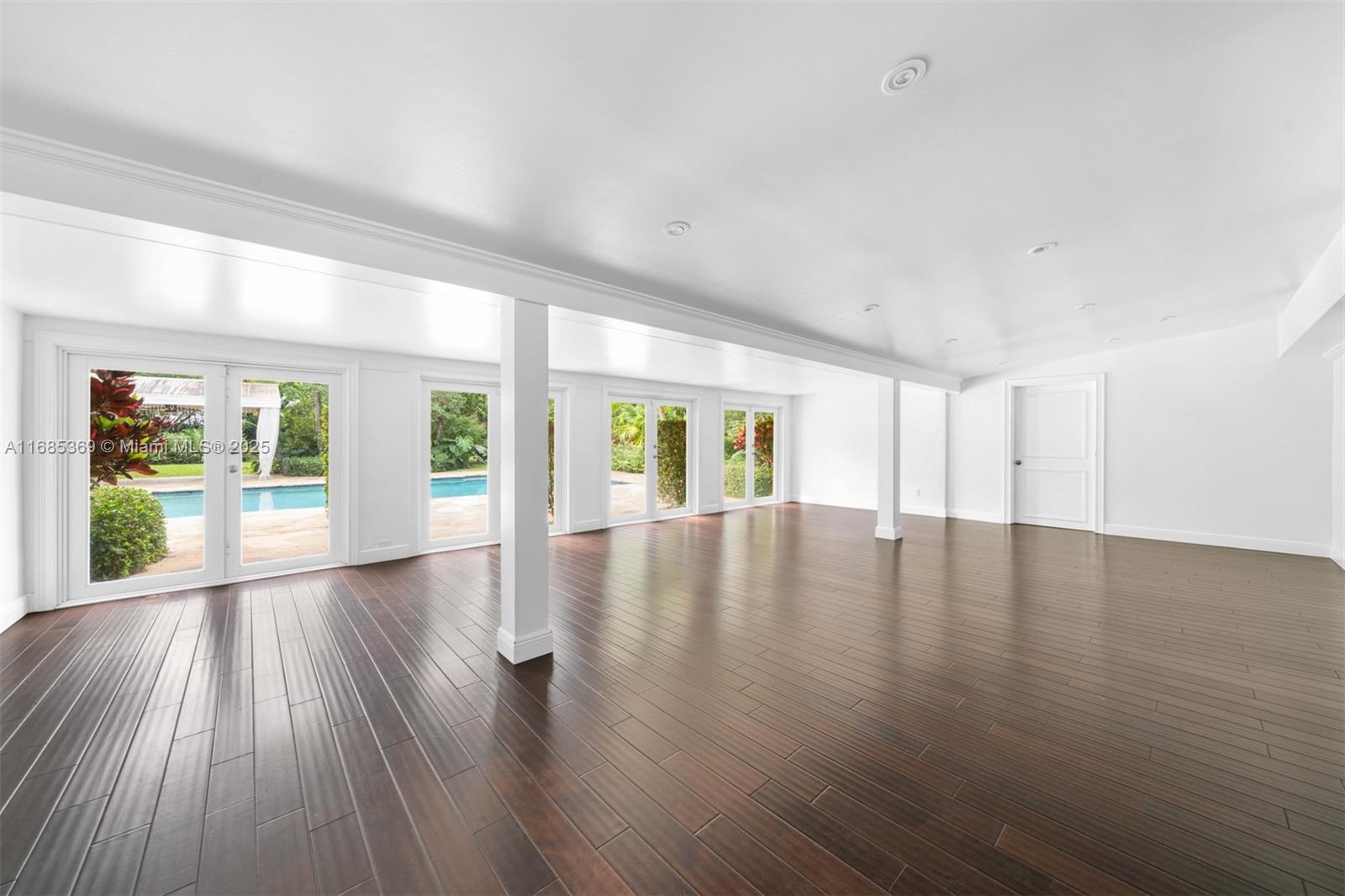 HELMS COUNTRY ESTATES ADD - Residential