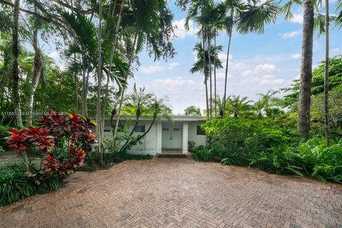 A home in Pinecrest